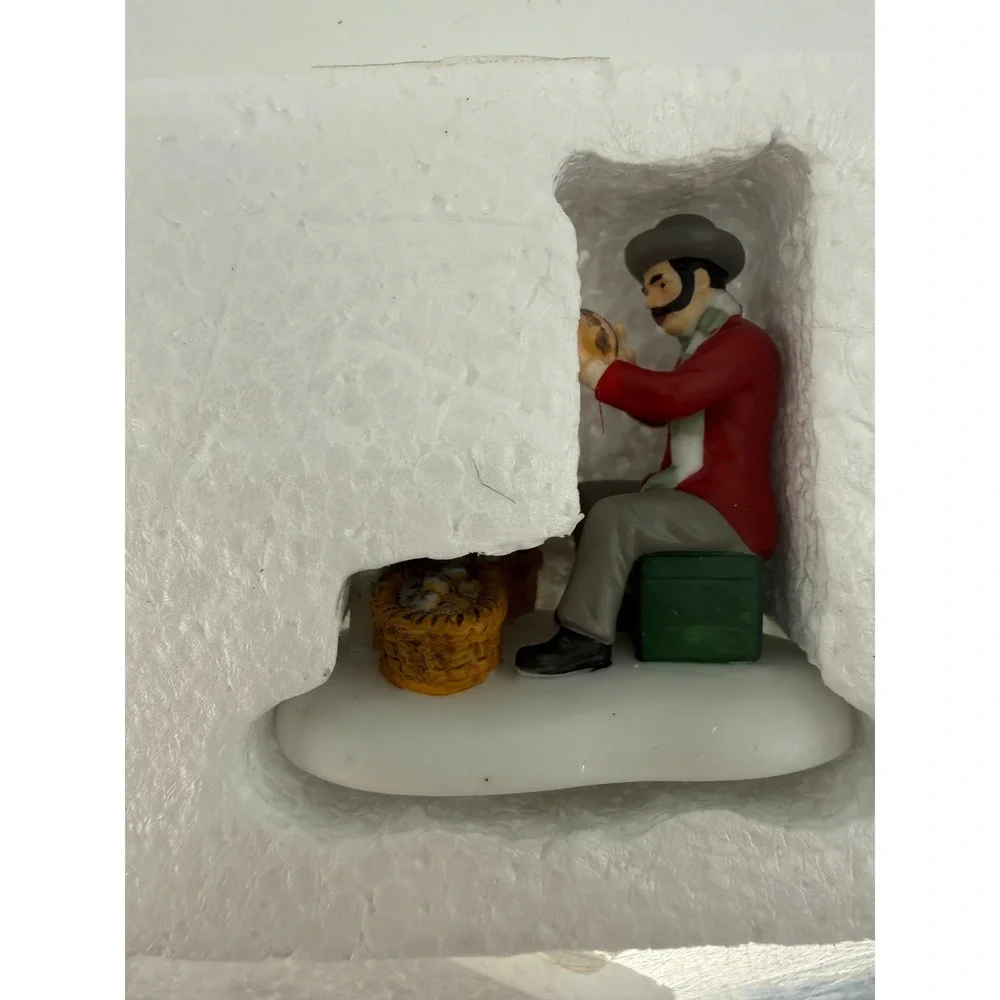 Department 56 Dickens Village Series The Sponge‎ Seller Figurine 4025264 Boxed